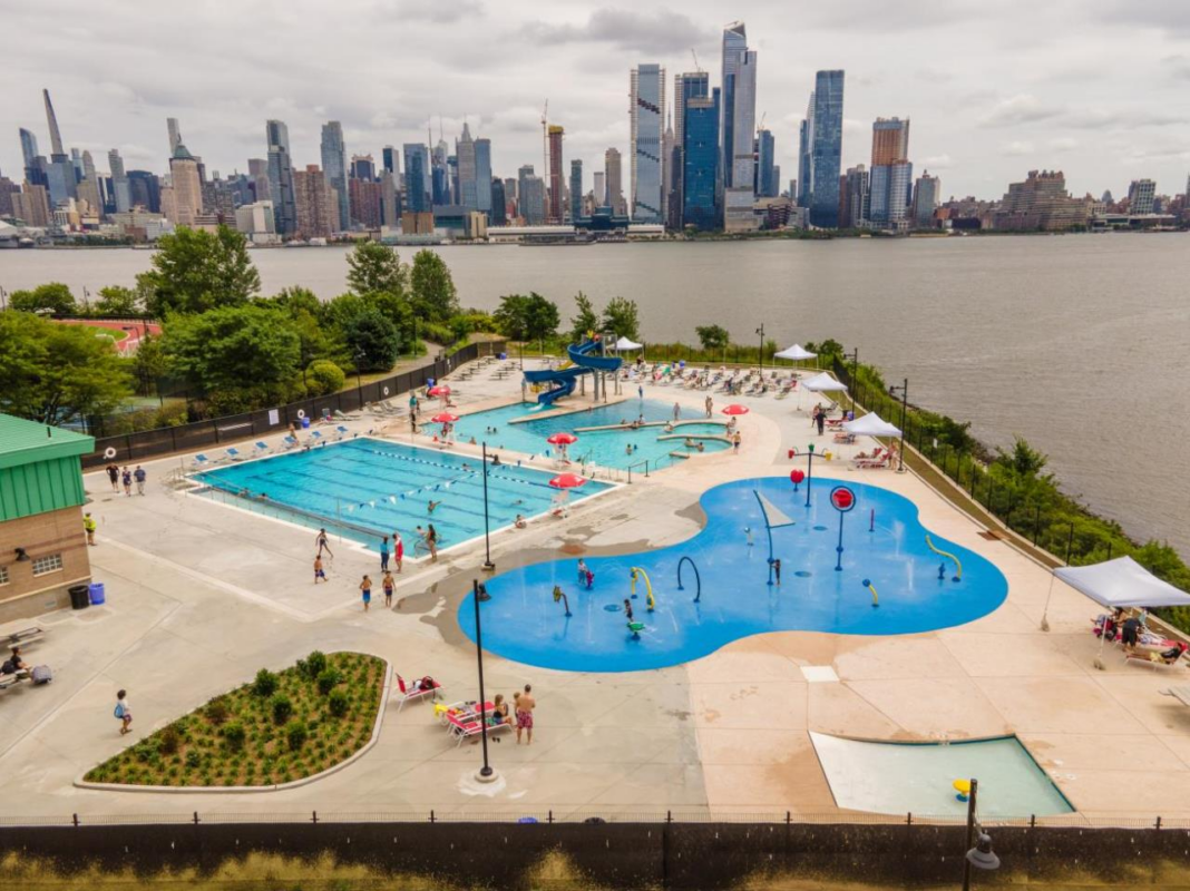 위호켄 수영장 (Weehawken Pool)